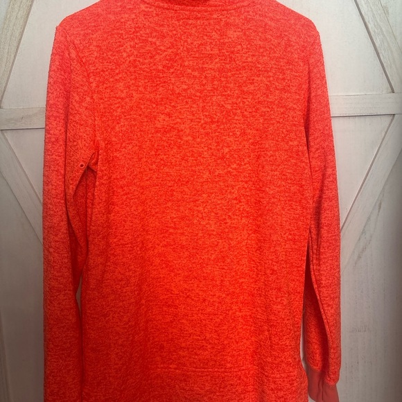 DC Vibrant  Knit Top medium - Picture 6 of 6